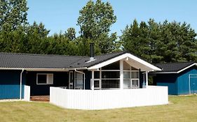 Three-Bedroom Holiday home in Oksbøl 17